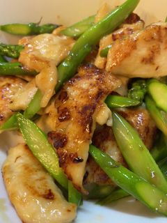 節約!簡単!ムネ肉とアスパラの塩麹炒め-レシピのメイン写真