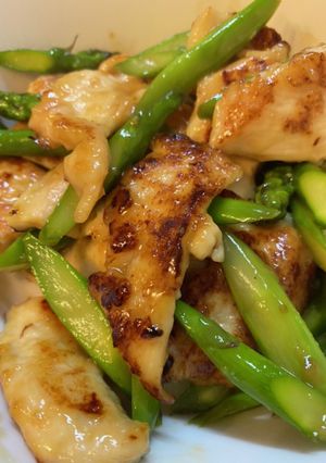 節約！簡単！ムネ肉とアスパラの塩麹炒め-レシピのメイン写真
