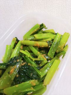 レンジで小松菜のピーナッツバター和え-レシピのメイン写真