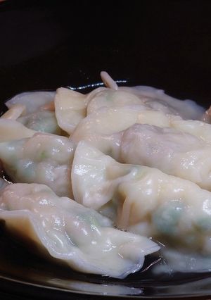 市販の皮で!もちもちパクチー水餃子-レシピのメイン写真