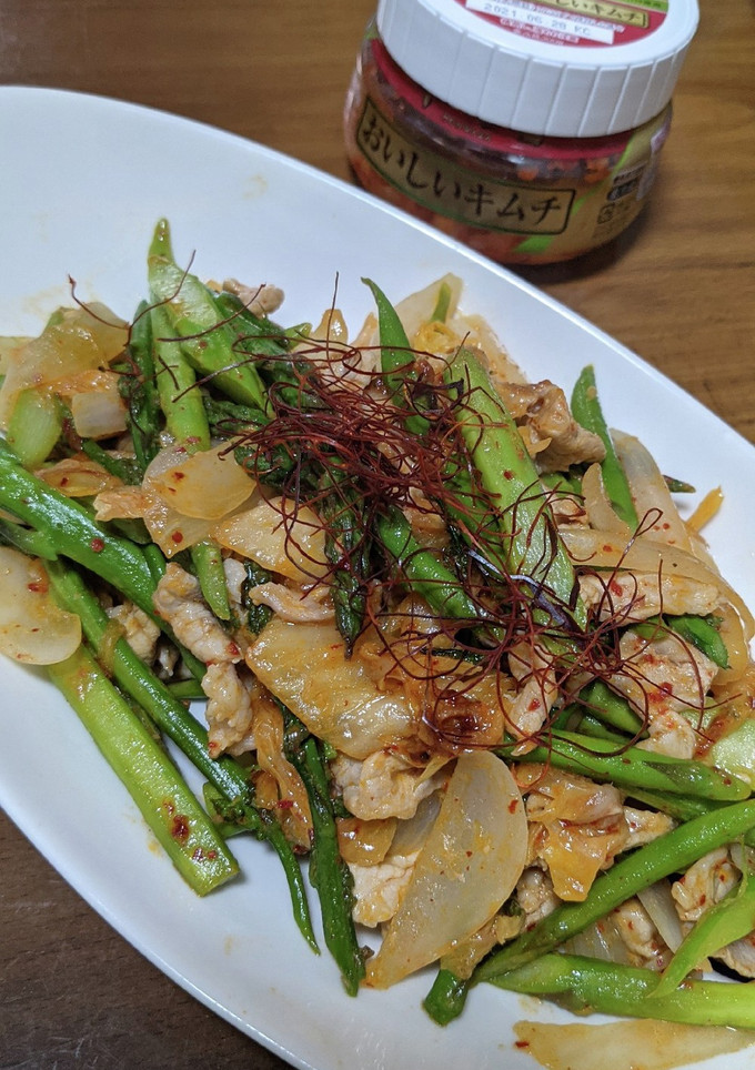 旬菜　アスパラと新玉ねぎ豚キムチ炒め-レシピのメイン写真