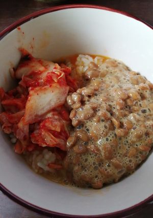 朝ごはんで。キムチ納豆卵かけご飯-レシピのメイン写真