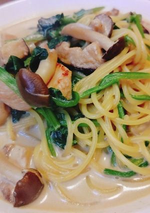 鶏肉とほうれん草、きのこのスープパスタ-レシピのメイン写真