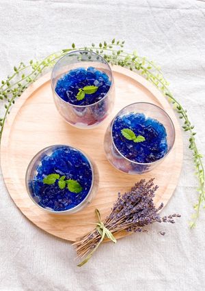 カルピス牛乳とバタフライピーで夏色ゼリー-レシピのメイン写真