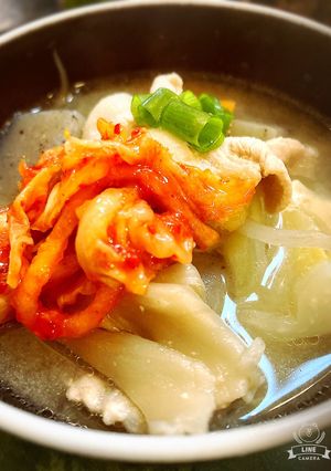 豚汁にキムチ-レシピのメイン写真