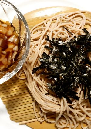 ざる蕎麦 発酵玉葱の蕎麦つゆ-レシピのメイン写真