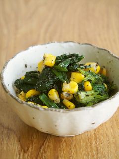 ほうれん草・コーンの黒ごま和え♪-レシピのメイン写真