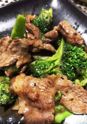 ブロッコリーと牛肉のオイスターソース炒め-レシピのメイン写真