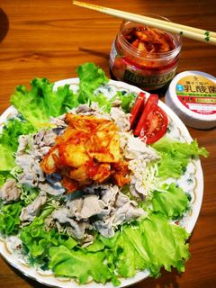 焼き肉のタレで食べる♪豚キムチサラダ-レシピのメイン写真