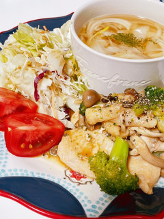 鶏ももとしめじのガリバタ炒め-レシピのメイン写真