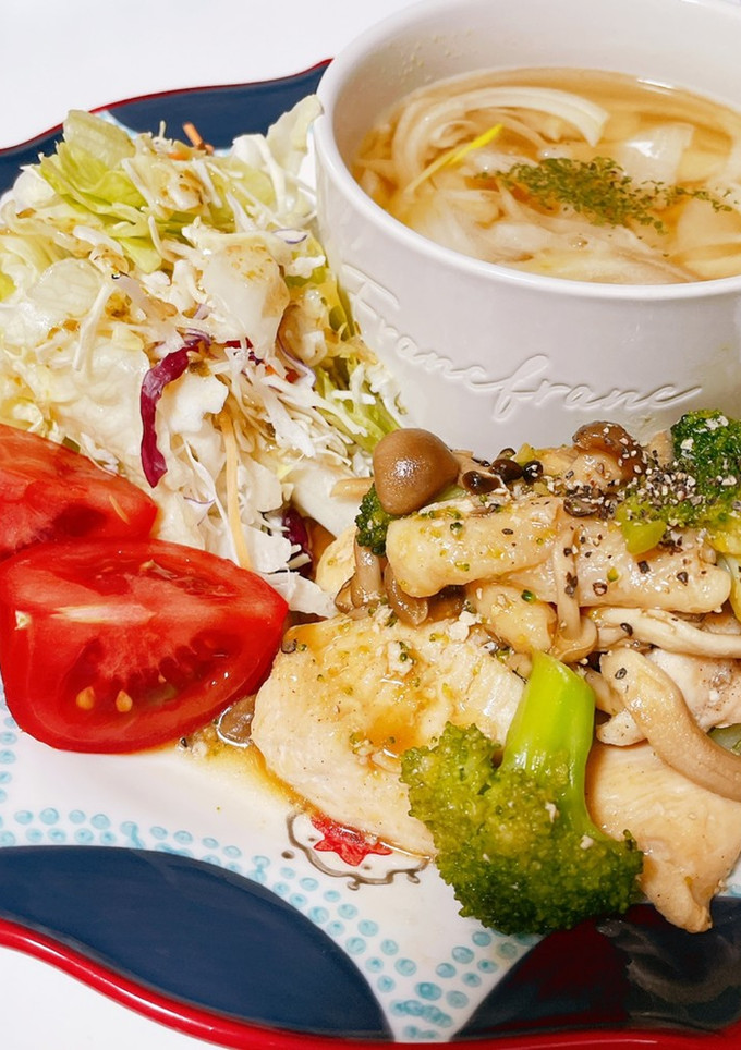 鶏ももとしめじのガリバタ炒め-レシピのメイン写真