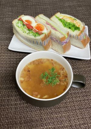 カレー風味フライドオニオンコンソメスープ-レシピのメイン写真