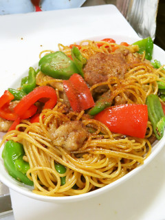 パスタでチンジャオロースー味の焼きそば-レシピのメイン写真