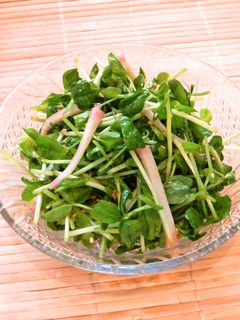 ☺簡単もう一品♪豆苗とかまぼこの和え物☺-レシピのメイン写真
