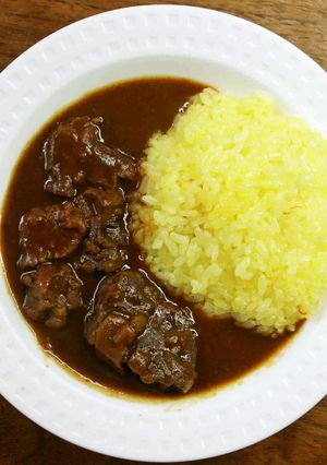 リンゴとはちみつで我が家の牛すじカレー-レシピのメイン写真