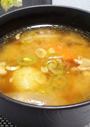残った肉じゃがでお味噌汁-レシピのメイン写真