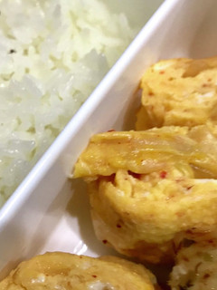 お弁当・おつまみに!キムチ入り卵焼き-レシピのメイン写真