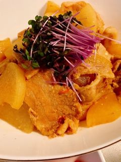 すき焼きのタレで豚バラ大根の甘辛煮-レシピのメイン写真