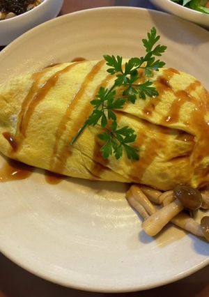 豚肉としめじ炒めのオムレツ-レシピのメイン写真