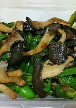 ひらたけとピーマンのおかか醤油炒め-レシピのメイン写真