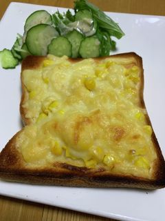 コーンチーズトースト #簡単朝食-レシピのメイン写真