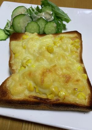 コーンチーズトースト　#簡単朝食-レシピのメイン写真