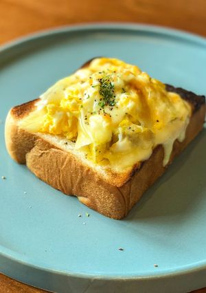 【簡単】とろ〜りじゃがチートースト-レシピのメイン写真