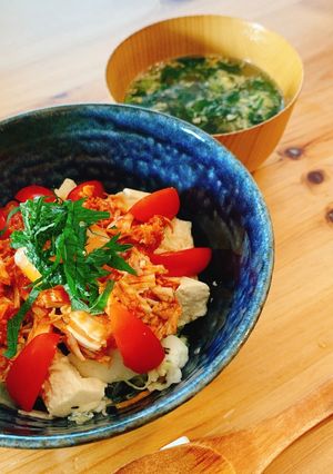 筋肉が喜ぶ!うまみサラダチキンユッケ丼-レシピのメイン写真