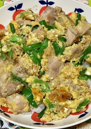 ニラ入り親子丼-レシピのメイン写真