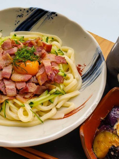 ベーコンと冷やし温玉ぶっかけうどん-レシピのメイン写真