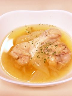 手羽元と新玉ねぎのコンソメスープ-レシピのメイン写真