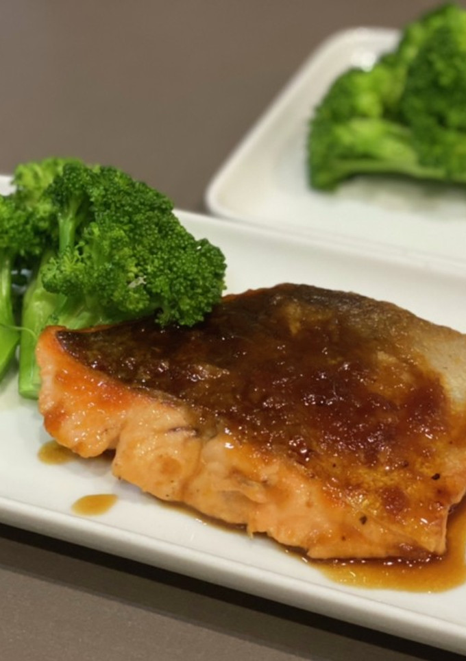 鮭のムニエル和風生姜ソース〜何食べ#65-レシピのメイン写真