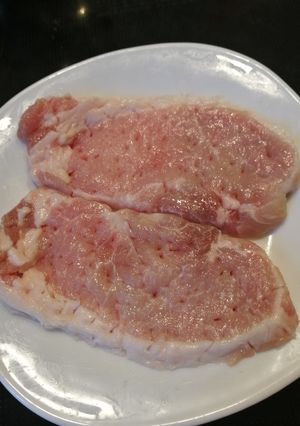 キッチンバサミで簡単★とんかつ肉の筋切り-レシピのメイン写真