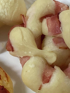 パン生地成形2 ベーコン巻きパン-レシピのメイン写真