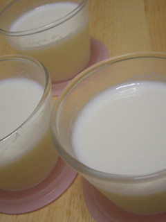 ほんのり甘い♪ふるふる牛乳プリン-レシピのメイン写真