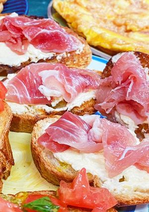 クリームチーズと生ハムのブルスケッタ-レシピのメイン写真