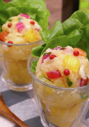 カラフル☆スイスチャードのポテトサラダ-レシピのメイン写真