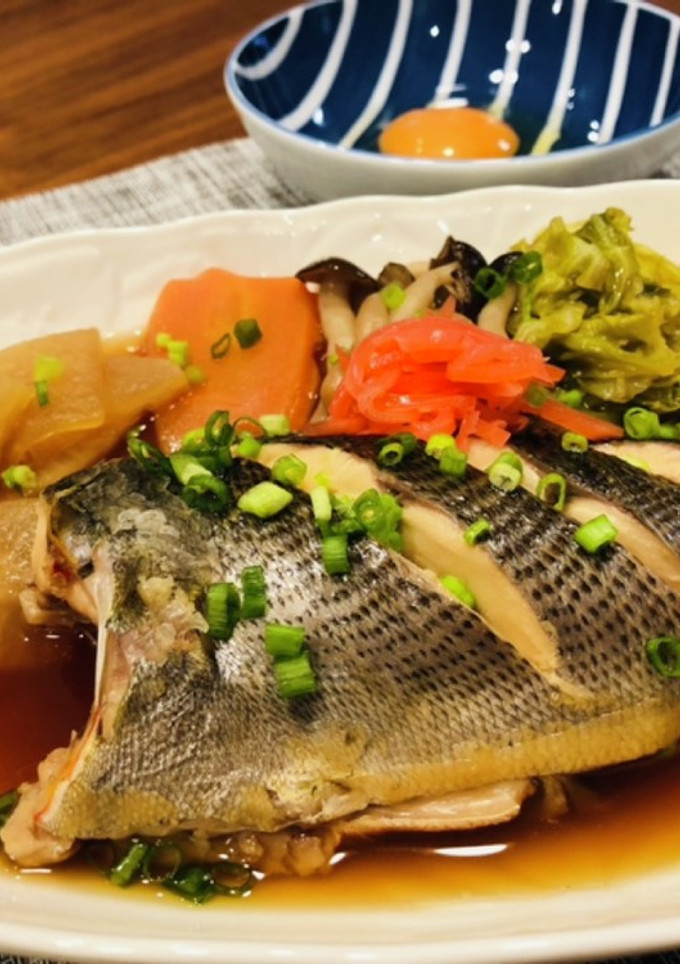 イサキの煮付け＊生卵を添えてすき焼き風に-レシピのメイン写真
