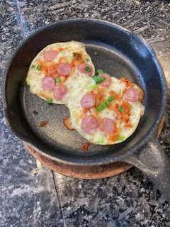 キムチーズおつまみミニピザ-レシピのメイン写真