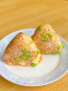 キムチとチーズと枝豆のおにぎり-レシピのメイン写真
