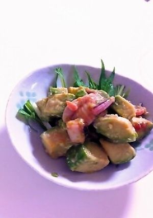 アボカドとイカの塩辛炒め-レシピのメイン写真