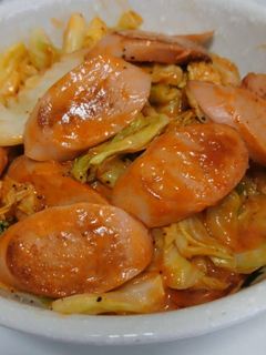 簡単!魚肉ソーセージのオーロラソース炒め-レシピのメイン写真