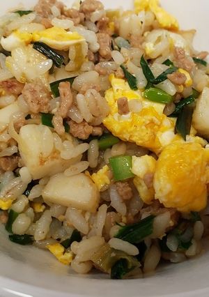阿部の笹かまぼこで作るチャーハン-レシピのメイン写真