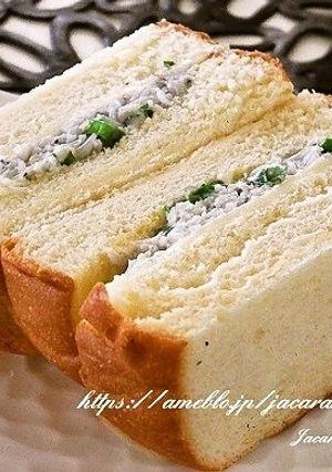 釜揚げしらすとチーズのミニサンドイッチ-レシピのメイン写真