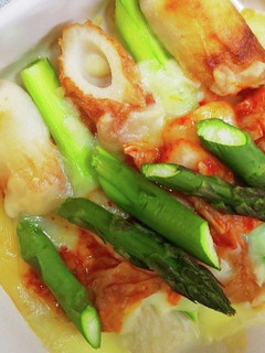 旬のアスパラと竹輪のキムチ・チーズ焼き-レシピのメイン写真