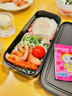 挨拶タコさん♪ヨッ!元気かい☆(お弁当)-レシピのメイン写真