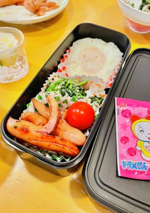 挨拶タコさん♪ヨッ！元気かい☆(お弁当)-レシピのメイン写真