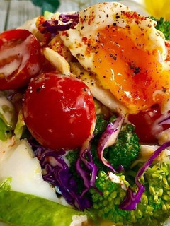 解凍するだけ!ほぐし蒸し鶏の野菜サラダ-レシピのメイン写真