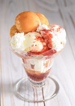 いちごのパンケーキパフェ-レシピのメイン写真