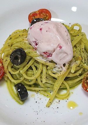 簡単！冷製ジェノベーゼパスタ苺アイスのせ-レシピのメイン写真
